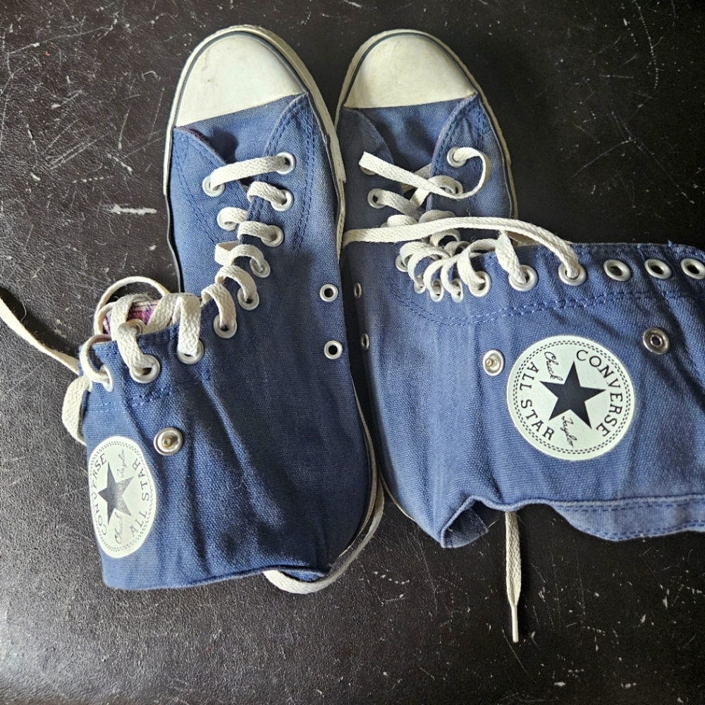 Converse womens shoes size 7